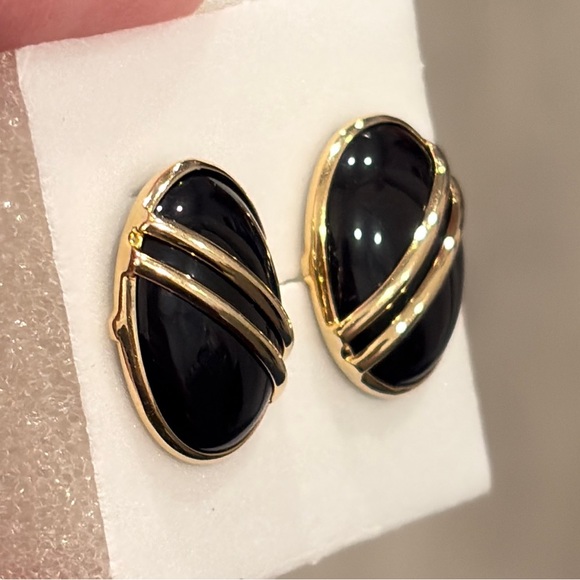 Vintage 14K Onyx Earrings, 1980s Style, Striped Gold Black, Oval Luxury Studs - Picture 6 of 14